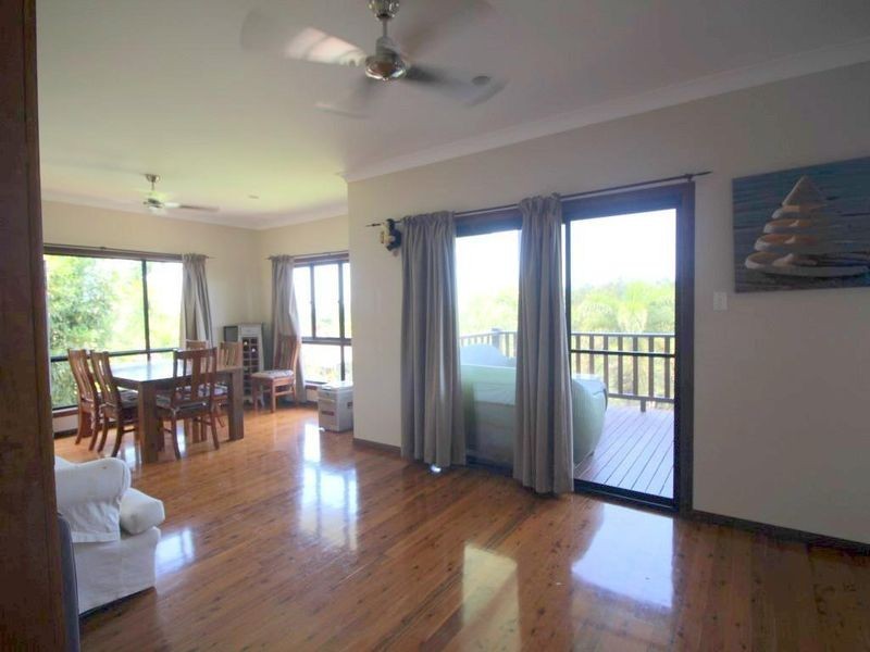 11 Dunkalli Crescent, Wongaling Beach QLD 4852