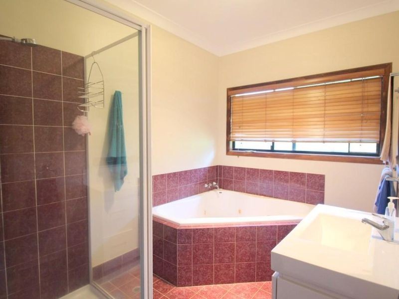 11 Dunkalli Crescent, Wongaling Beach QLD 4852