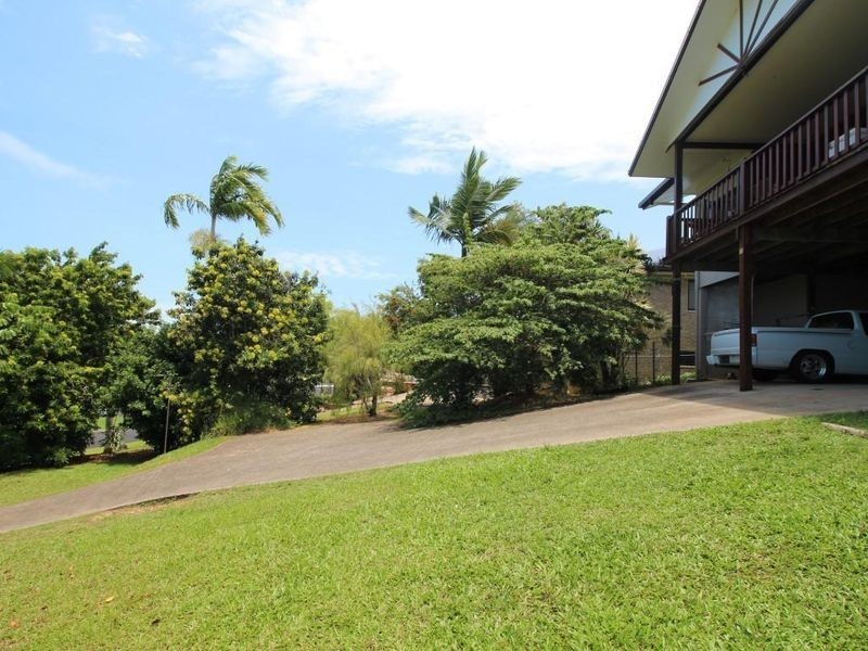 11 Dunkalli Crescent, Wongaling Beach QLD 4852