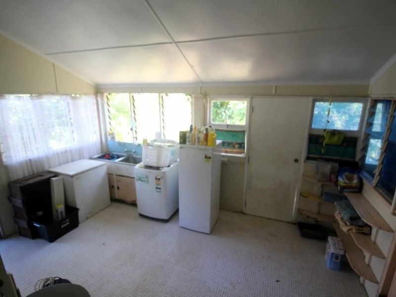 17 Henry Street, Tully QLD 4854