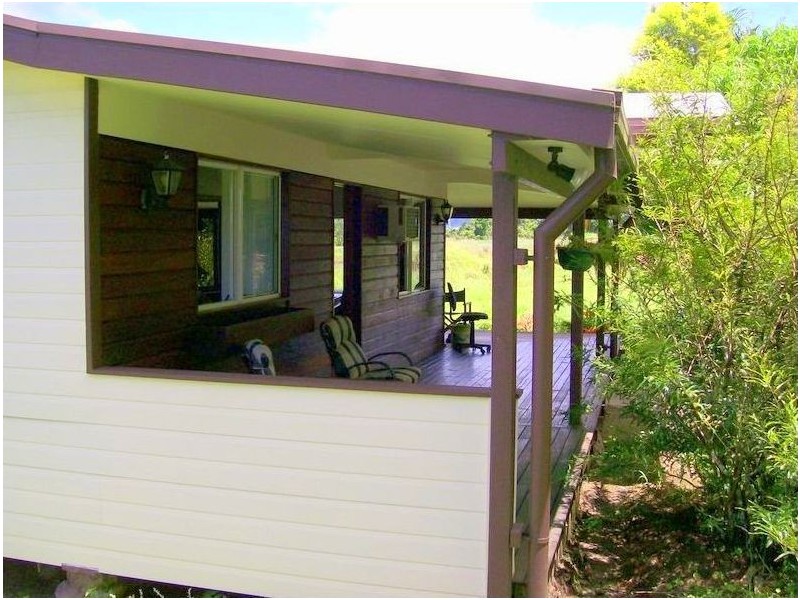 12 McRobbie Road, Silkwood QLD 4856