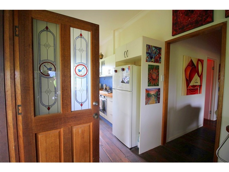 12 McRobbie Road, Silkwood QLD 4856