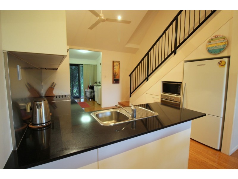 7 Dalgleish Street, Kurrimine Beach QLD 4871