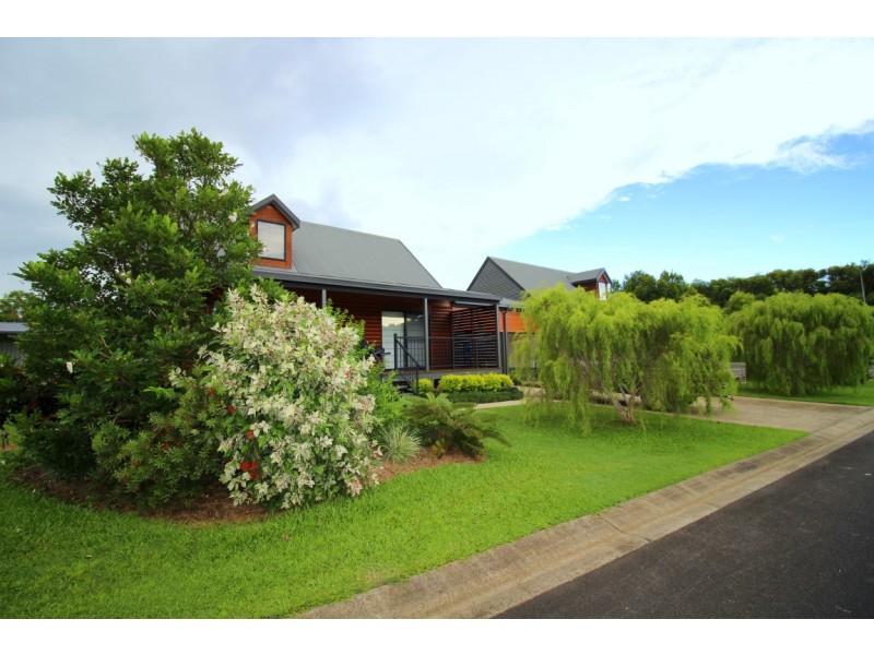7 Dalgleish Street, Kurrimine Beach QLD 4871
