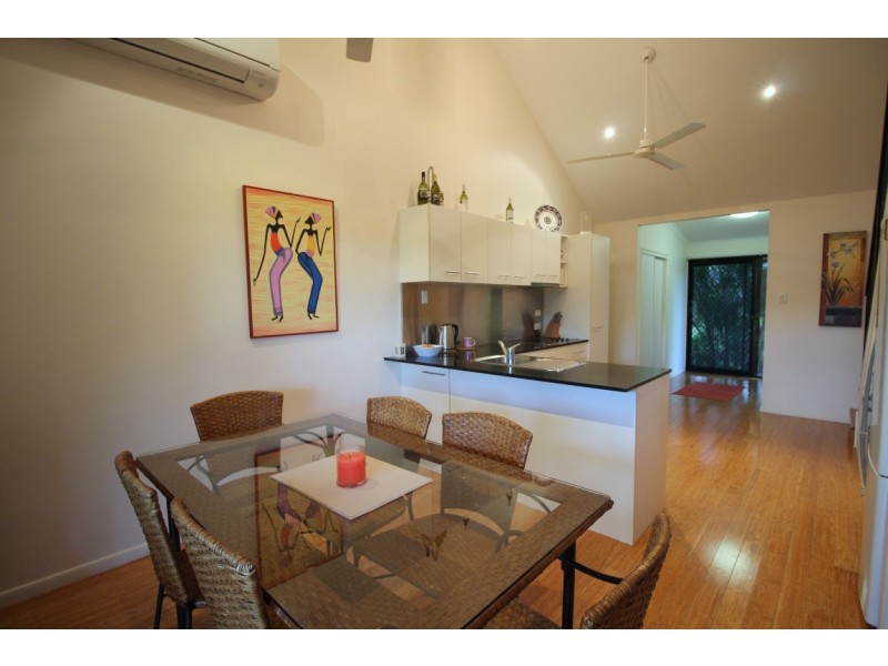 7 Dalgleish Street, Kurrimine Beach QLD 4871