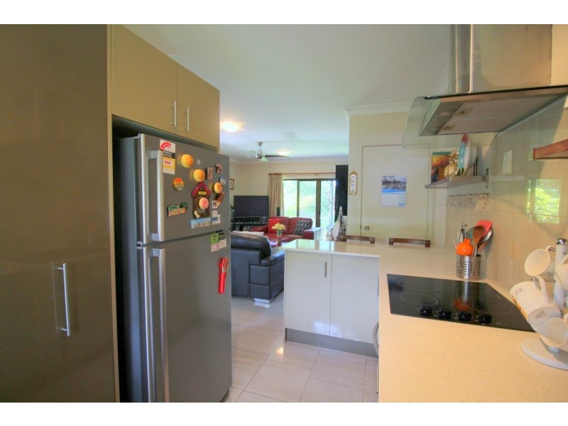 1/18 Giufre Crescent, Wongaling Beach QLD 4852