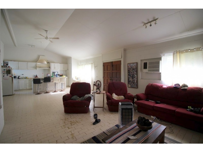25 Porter Promenade, Mission Beach QLD 4852