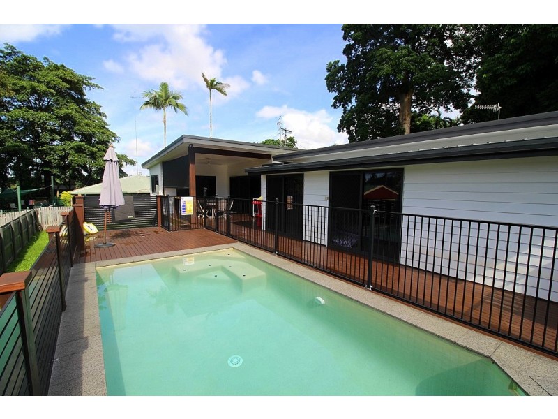 11 Endeavour Avenue, Mission Beach QLD 4852