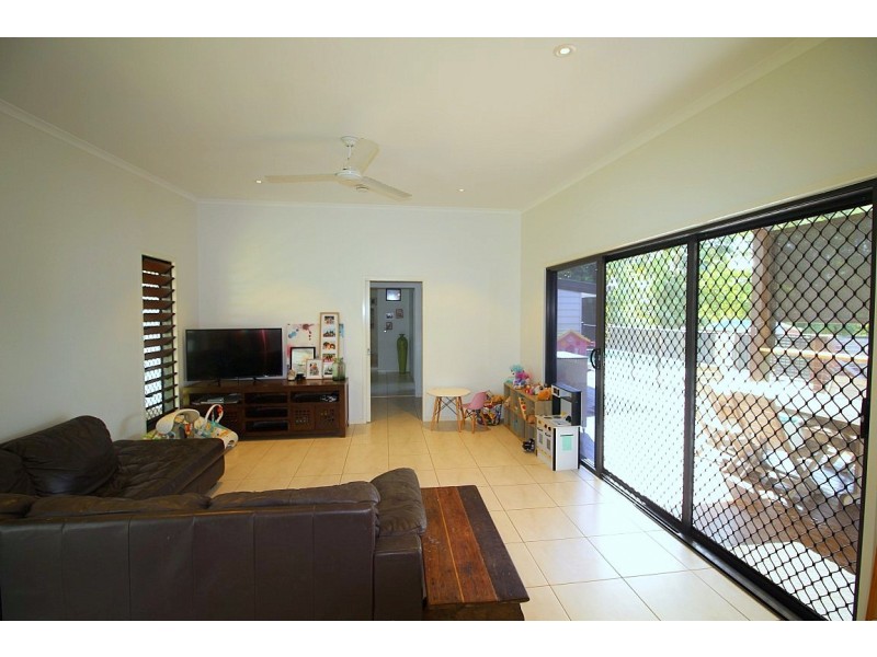 11 Endeavour Avenue, Mission Beach QLD 4852