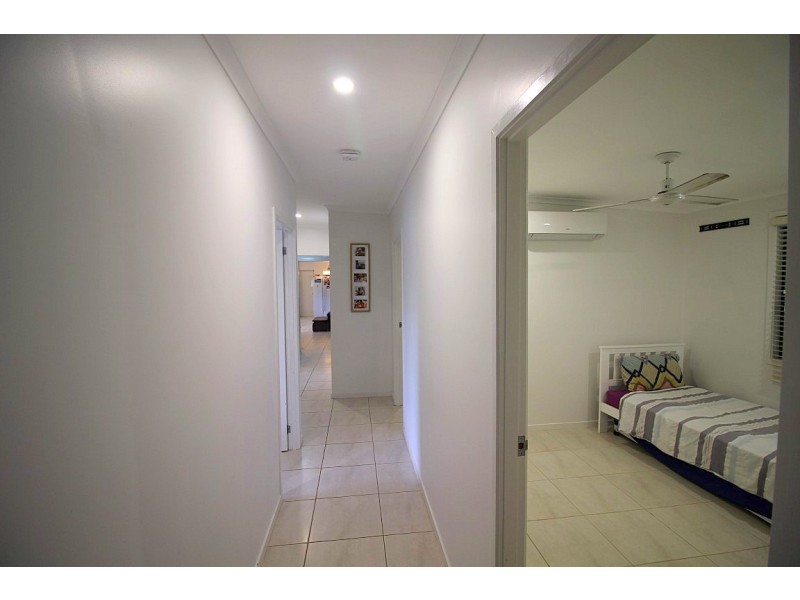 11 Endeavour Avenue, Mission Beach QLD 4852