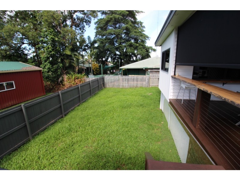 11 Endeavour Avenue, Mission Beach QLD 4852