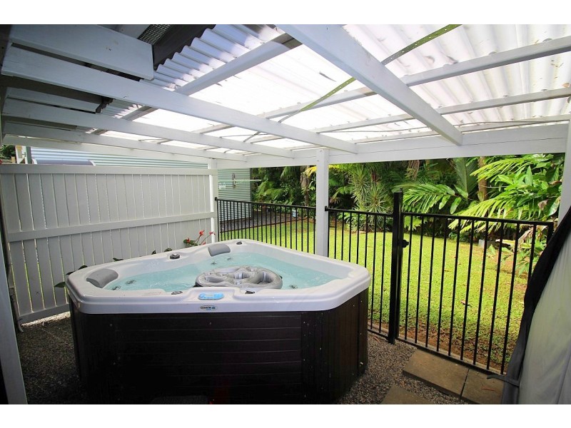 10 Dunkalli Crescent, Wongaling Beach QLD 4852