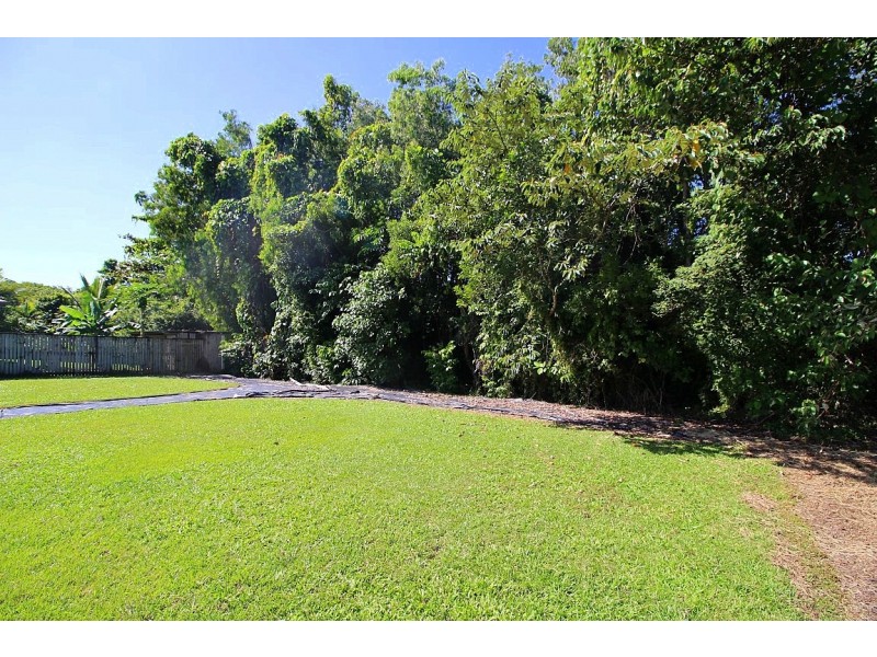 11 Oceanview Drive, Wongaling Beach QLD 4852