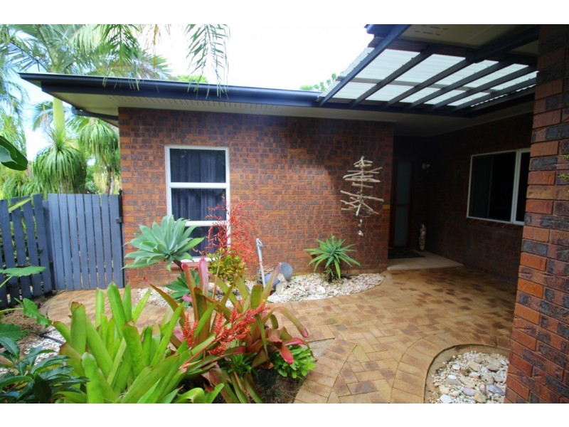 30 Cutten  Street, Bingil Bay QLD 4852