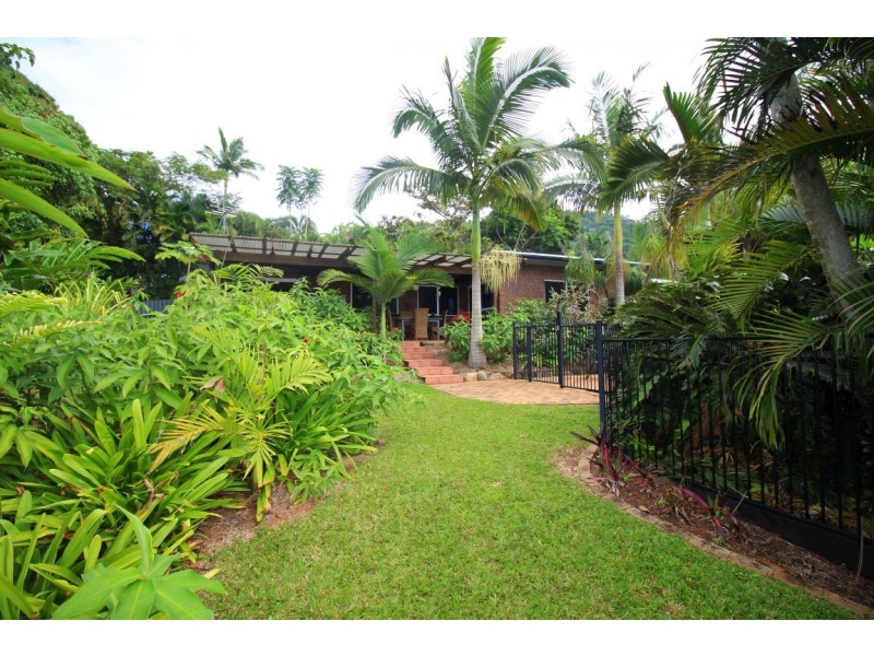 30 Cutten  Street, Bingil Bay QLD 4852