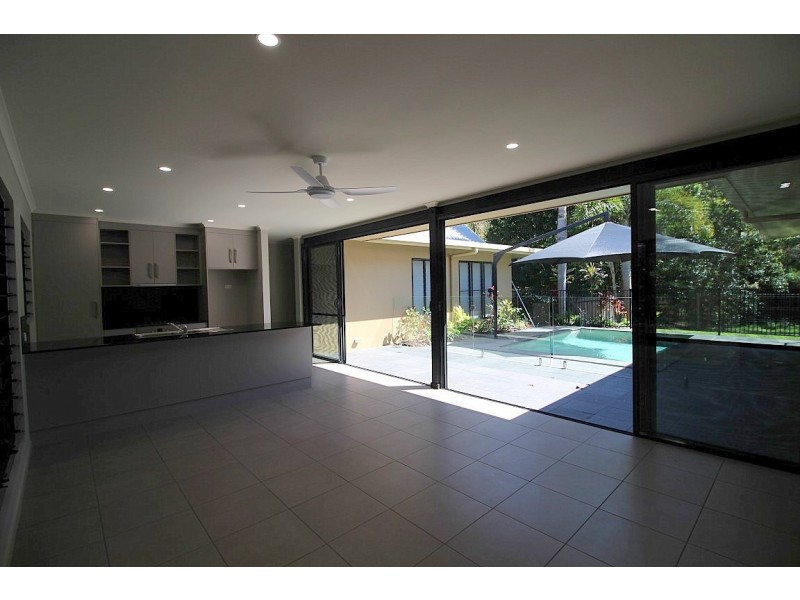 2/34 Mariner Drive, South Mission Beach QLD 4852