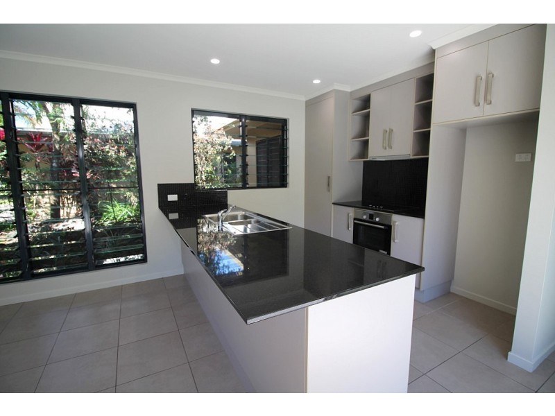 2/34 Mariner Drive, South Mission Beach QLD 4852