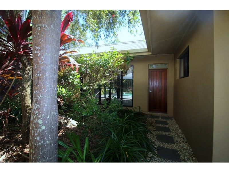 2/34 Mariner Drive, South Mission Beach QLD 4852