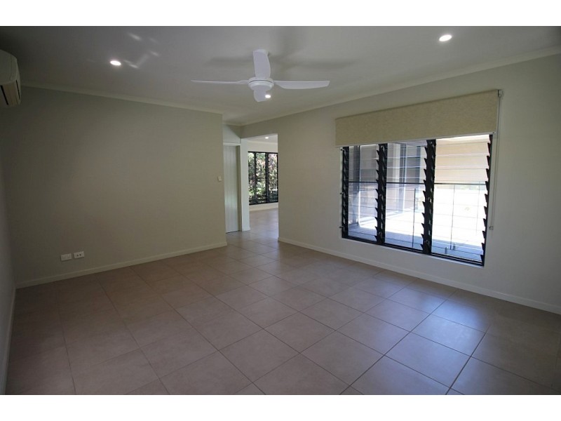 2/34 Mariner Drive, South Mission Beach QLD 4852