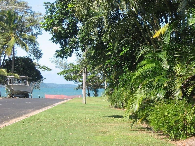 28 Seafarer Street, South Mission Beach QLD 4852