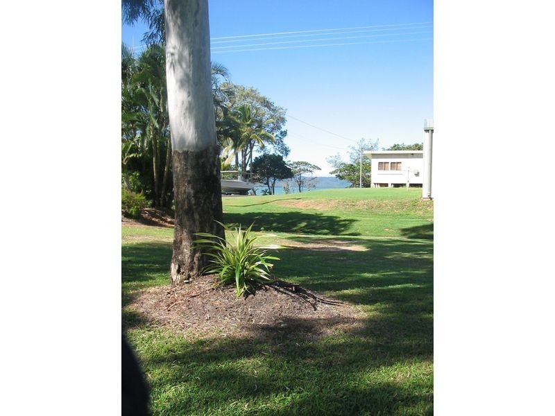 28 Seafarer Street, South Mission Beach QLD 4852