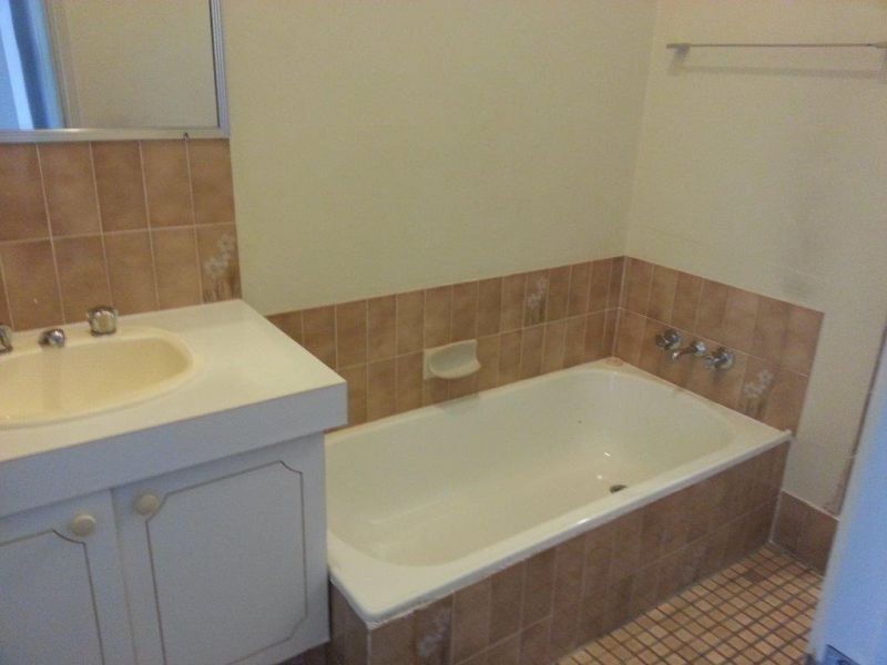 4/7 Christina Court, Mermaid Waters QLD 4218