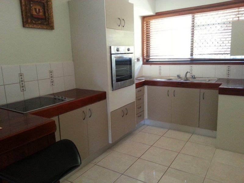 4/7 Christina Court, Mermaid Waters QLD 4218