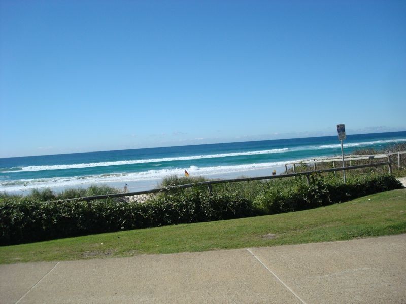 3/4 Marine Parade, Miami QLD 4220