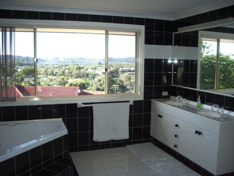 8 Kaydee Court, Miami QLD 4220