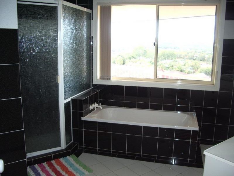 8 Kaydee Court, Miami QLD 4220