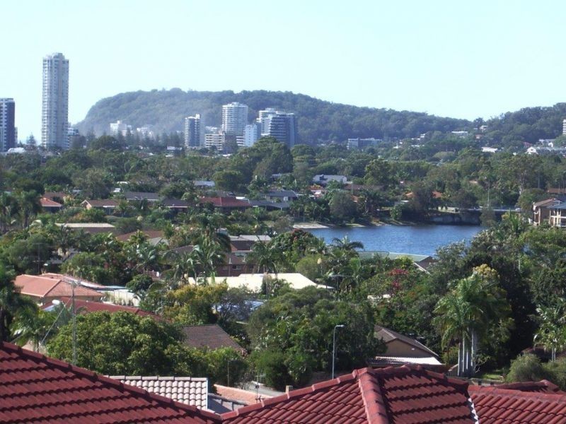 8 Kaydee Court, Miami QLD 4220