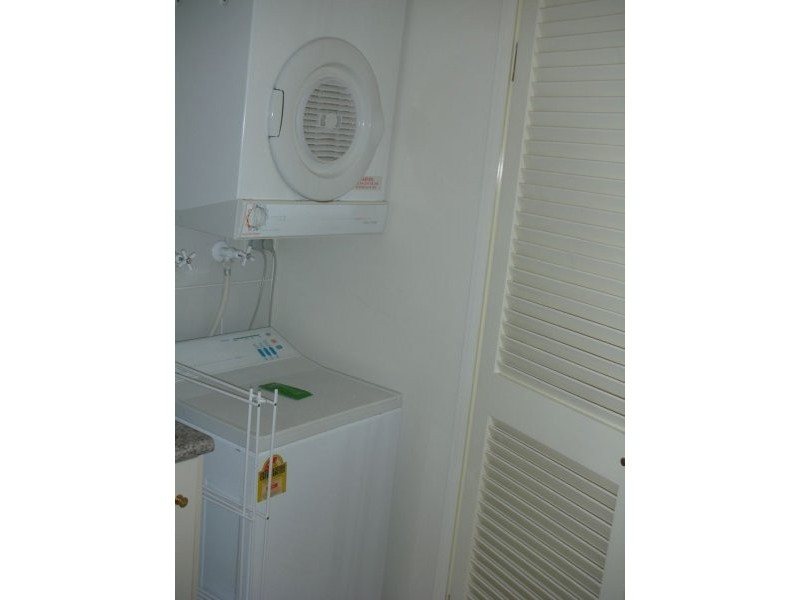 212/9 Beach Parade, Surfers Paradise QLD 4217