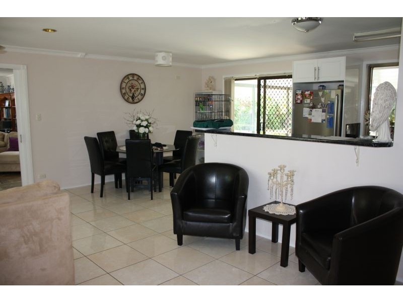 7 Mardella Court, Mermaid Waters QLD 4218