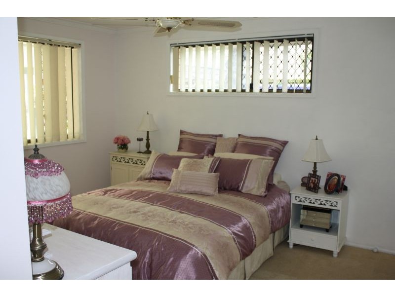 7 Mardella Court, Mermaid Waters QLD 4218