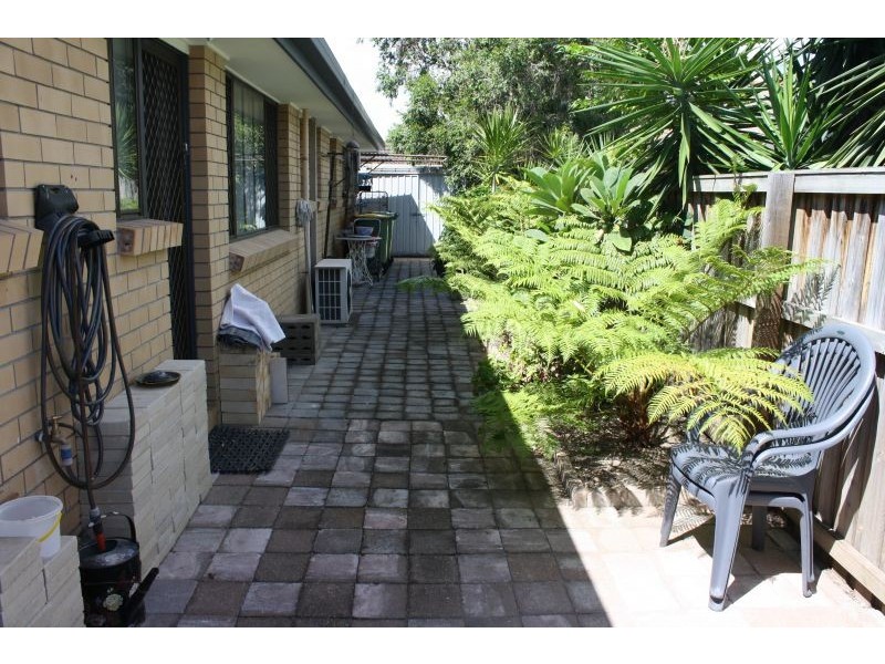 7 Mardella Court, Mermaid Waters QLD 4218