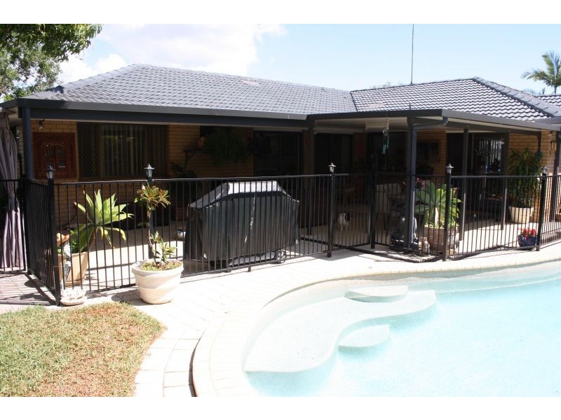 7 Mardella Court, Mermaid Waters QLD 4218