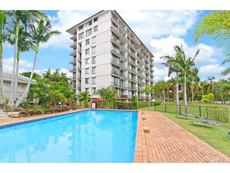 Clear Island Waters QLD 4226