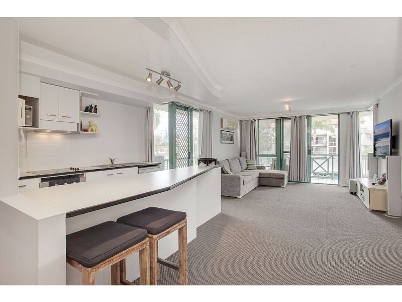 3/33 Australia Ave, Broadbeach QLD 4218