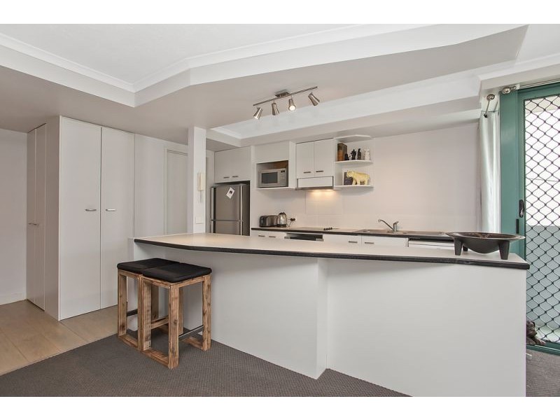 3/33 Australia Ave, Broadbeach QLD 4218