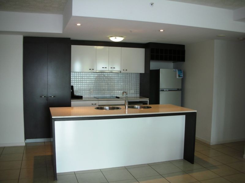 503/18 Fern Street, Surfers Paradise QLD 4217