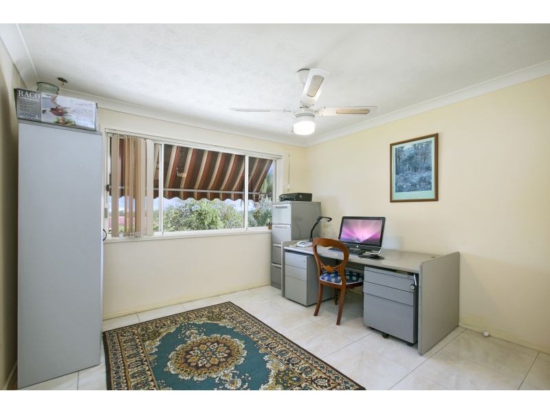 4 Moray, Highland Park QLD 4211