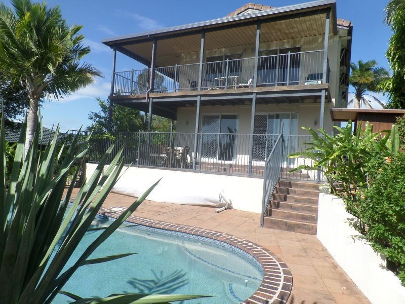 4 Moray, Highland Park QLD 4211