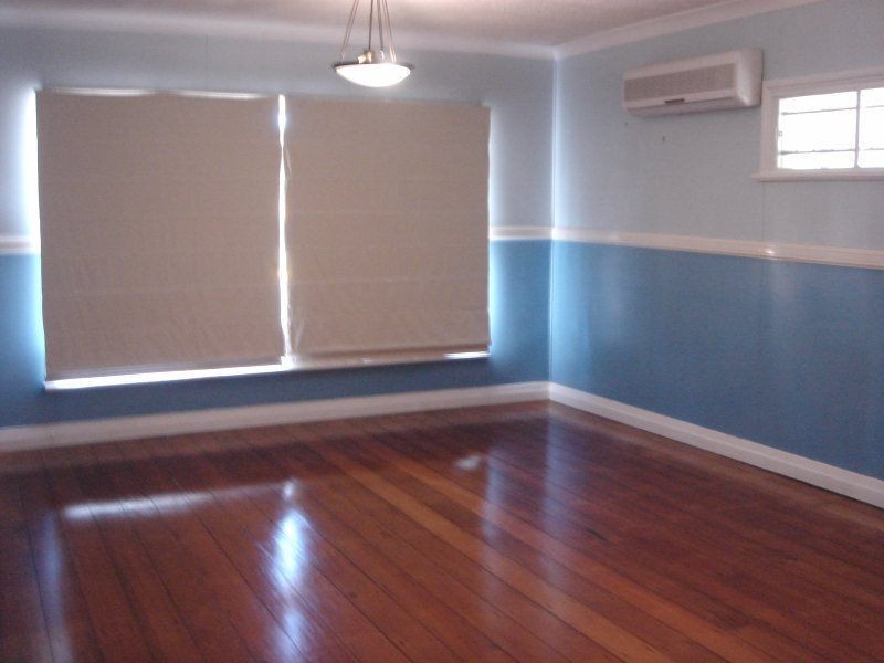 126 Strong Ave, Graceville QLD 4075