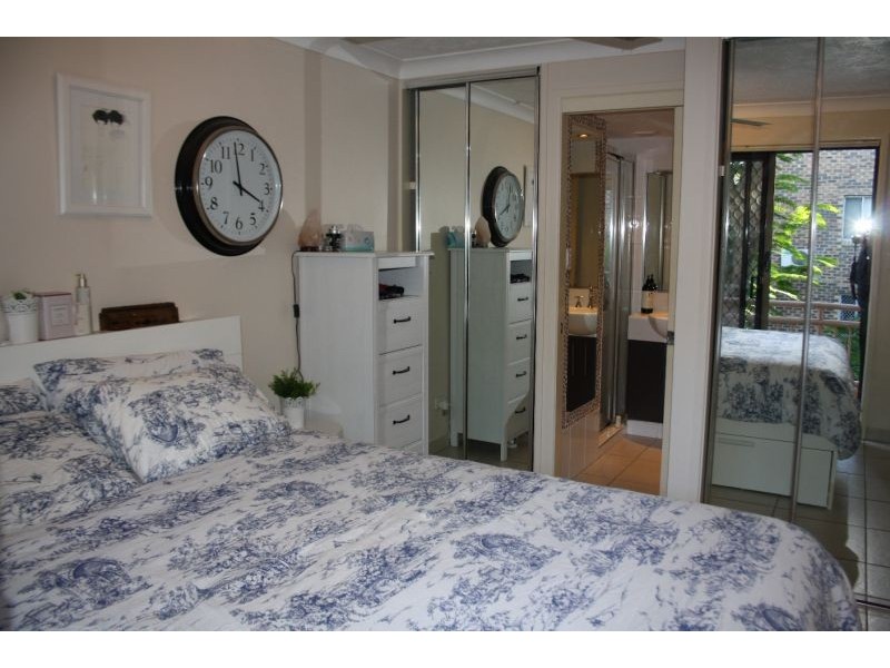 5/23 Second Avenue, Broadbeach QLD 4218