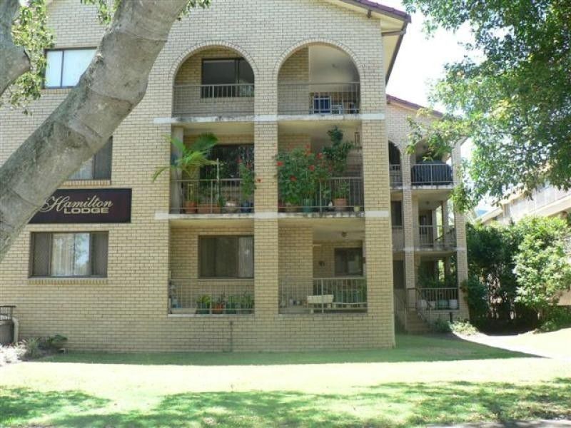 4 45 Chelsea Avenue, Broadbeach QLD 4218