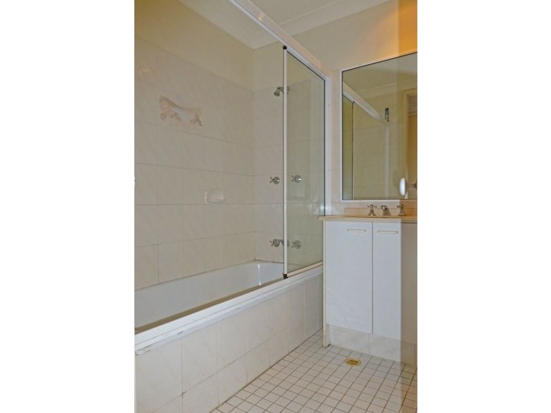 6/215 Cottesloe Drive, Mermaid Waters QLD 4218