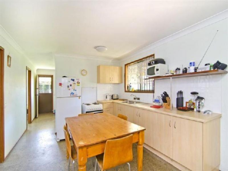 109 Palm Beach Ave, Palm Beach QLD 4221