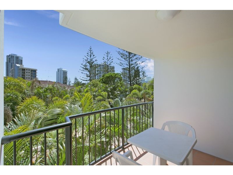 208/9 Beach Parade, Surfers Paradise QLD 4217