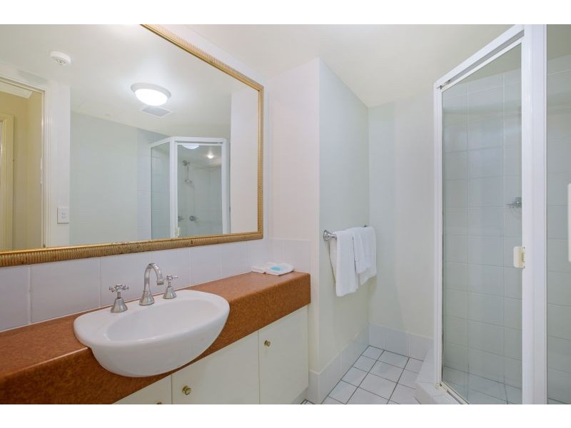 208/9 Beach Parade, Surfers Paradise QLD 4217