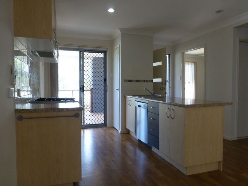 19 Aspect Tce, Springfield Lakes QLD 4300